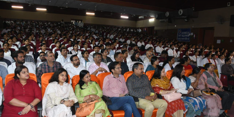 मेरठ मेडिकल कॉलेज में 150 साल पूरे होने पर 'वंदे मातरम' कार्यक्रम का आयोजन