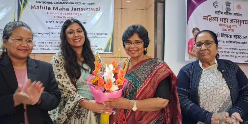 नोएडा में राष्ट्रीय महिला आयोग की महिला महा जनसुनवाई, 200 महिलाओं की शिकायतें सुनी गईं