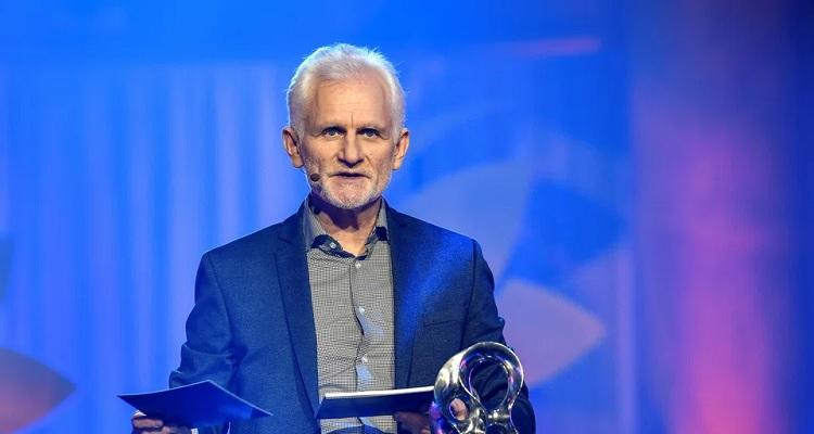 जेल में रहते हुए नोबेल पुरस्कार पाने वाले मानवाधिकार कार्यकर्ता एलेस बियाल्यात्स्की बेलारूस में रिहा