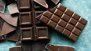 गाजियाबाद में नामचीन कंपनियों की चार साल पहले एक्सपायर चॉकलेट,कोल्ड ड्रिंक और बिस्कुट की खेप पकड़ी